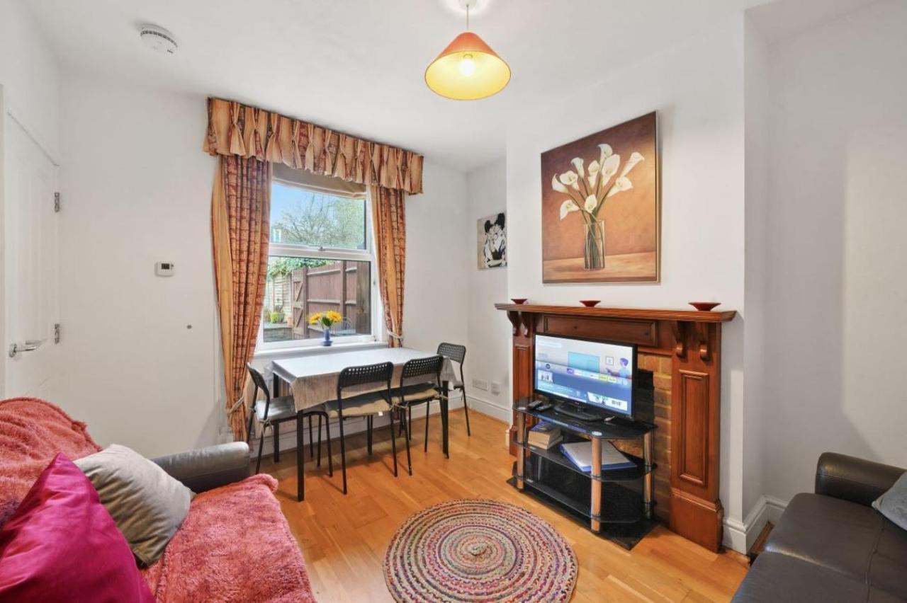 Comfortable 2 Bedroom Property, เมดสโตน ภายนอก รูปภาพ